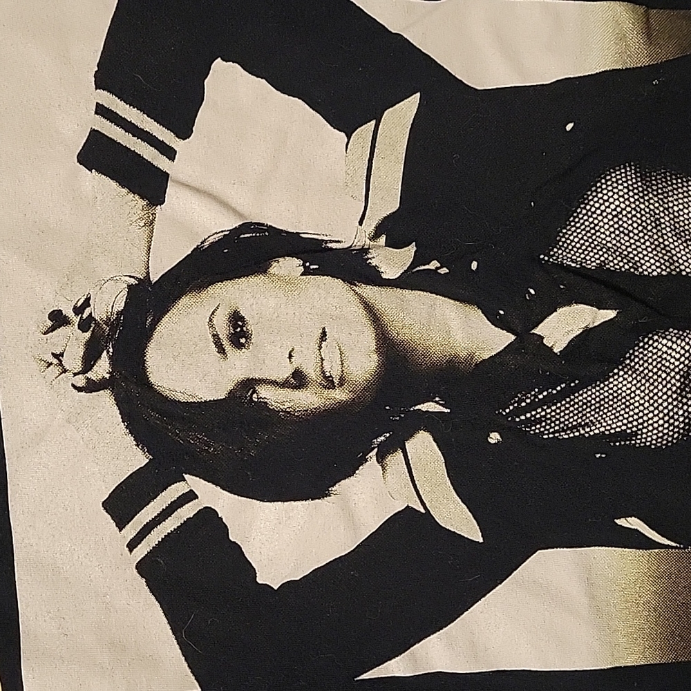 Like New Demi Lovato's 2016 Demi Tour Concert T-Shirt 🌈 - Picture 2 of 4